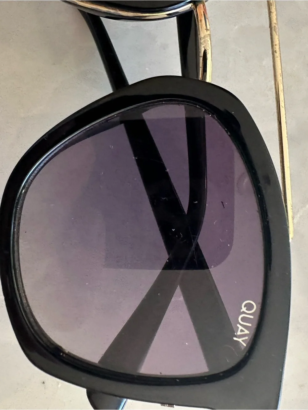 Quay Australia classic black